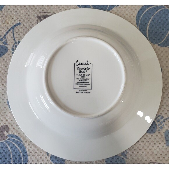 Casual by Victoria & Beale fleur de lis discontinued pattern 9037 bowl - Picture 2 of 6